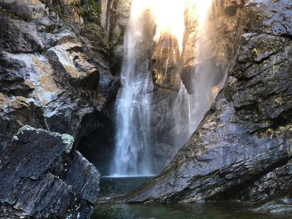 Wasserfall bei Cevio im Maggiatal