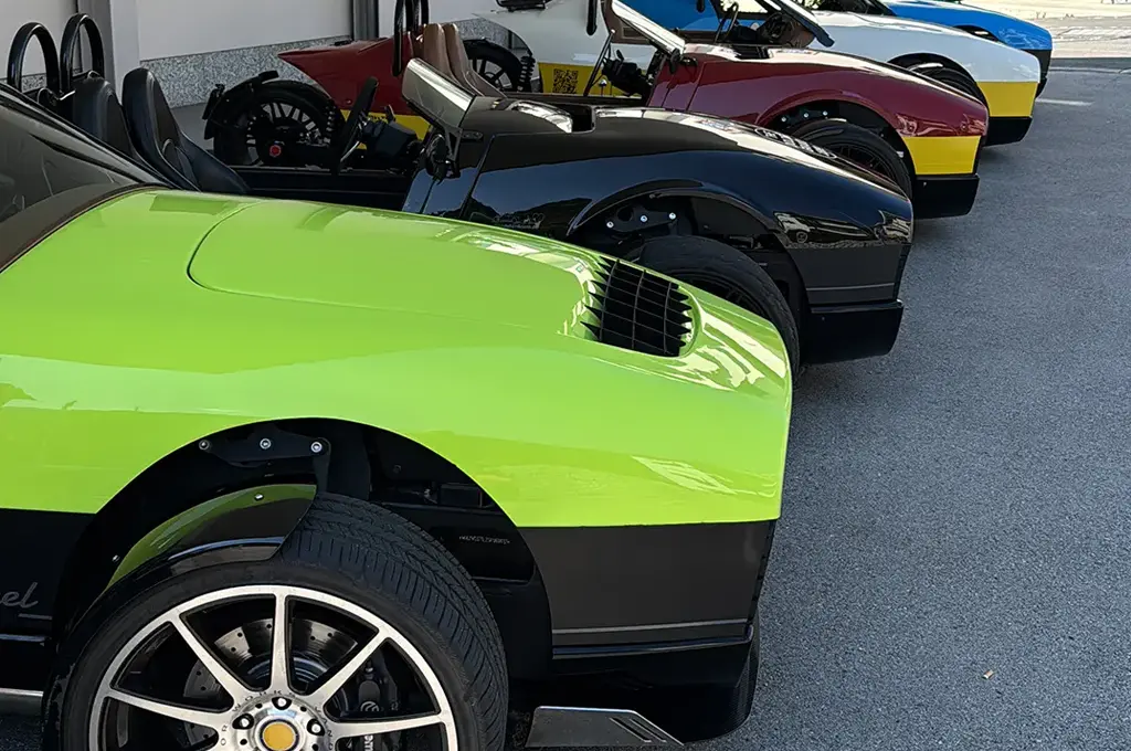 Roadster4rent fleet of Vanderhall roadsters in several colours